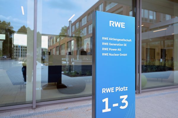 RWE: Ακτιβιστικό επενδυτικό ταμείο πιέζει τη γερμανική εταιρεία ενέργειας για επαναγορά μετοχών