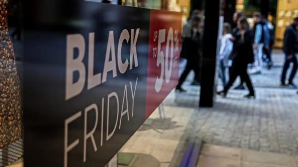 Black Friday: Πώς θα λειτουργήσουν τα καταστήματα – Τι πρέπει να προσέχουν οι καταναλωτές