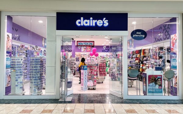 Claire’s: Αρώματα και σκουλαρίκια για τη «Gen Zalpha» – Από τις ΗΠΑ στην Ελλάδα