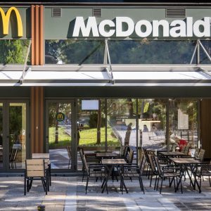 McDonald’s: Ξεκινά αρχές του 2025 το Κέντρο Διανομής στον Ασπρόπυργο – Τι σηματοδοτεί