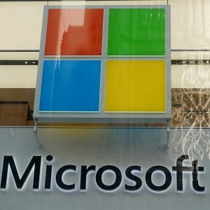 Microsoft: Παροτρύνει τον Τραμπ να «πιέσει πιο σκληρά» κατά των χάκερ Ρωσίας και Κίνας