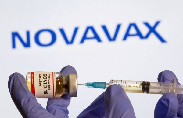 Novavax: Μείωση προβλέψεων για τα έσοδα του 2024 – «Παρενέργειες» από τα εμβόλια Covid