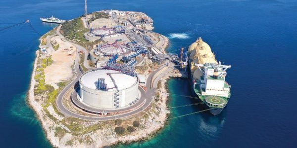 ΔΕΣΦΑ: Μεγάλο ενδιαφέρον για τα slots LNG στη Ρεβυθούσα