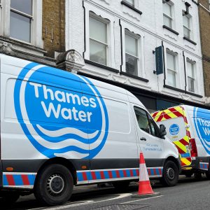 Thames Water: Ο επενδυτικός γίγαντας KKR… φλερτάρει την εταιρεία ύδρευσης του Λονδίνου