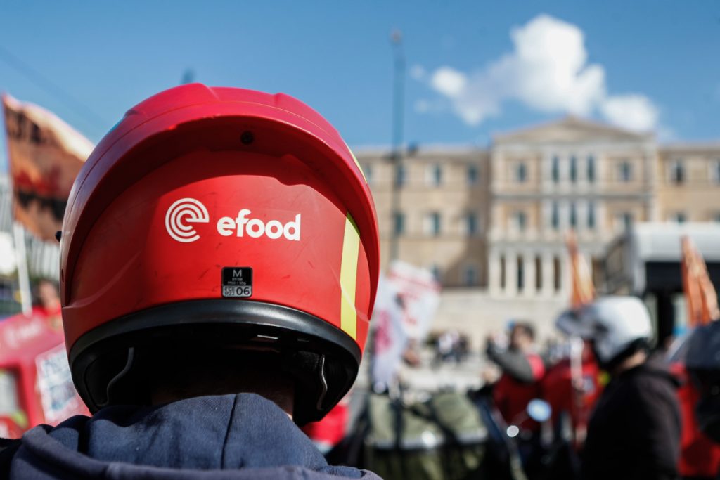 Efood: Νέες απεργιακές κινητοποιήσεις από τους διανομείς – Τι ζητούν