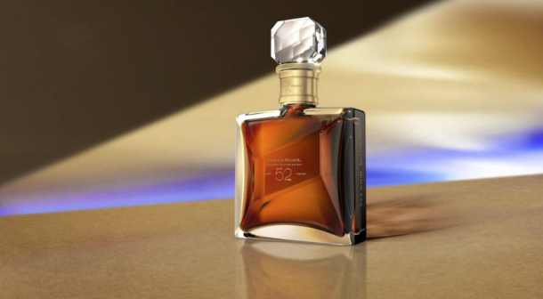 Johnnie Walker: Αποκάλυψε 52χρονο Blended Scotch σε εξαιρετικά περιορισμένη έκδοση