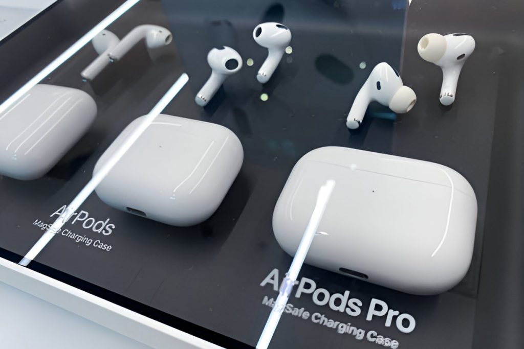 Apple: Αρχές 2025 ξεκινά η συναρμολόγηση των Airpods στην Ινδία