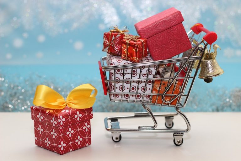 Greece’s Discounted Goods ‘Christmas Basket’ Program Launching Dec. 11