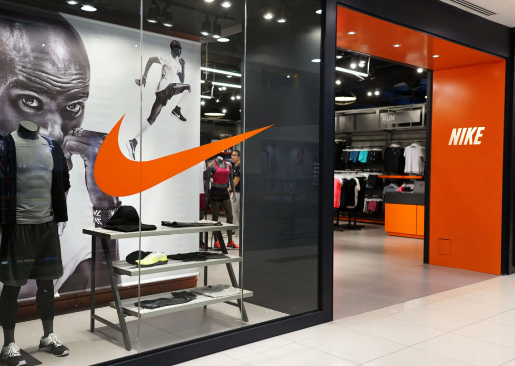 Nike: Μπορεί η Κιμ Καρντάσιαν να είναι ο επόμενος Μάικλ Τζόρνταν;