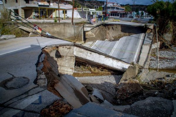 Ρόδος: Αίτημα για να κηρυχθεί το νησί σε κατάσταση έκτακτης ανάγκης