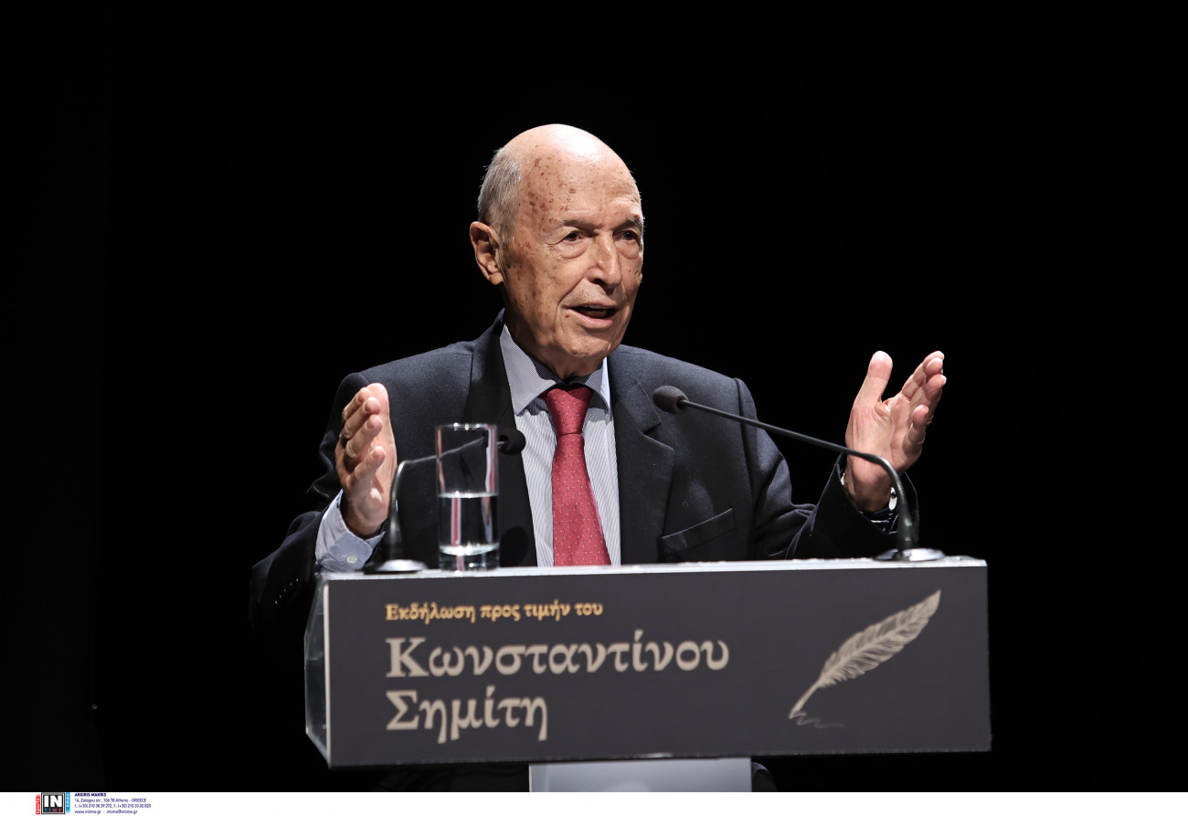 Four Days of National Mourning for Passing of Kostas Simitis