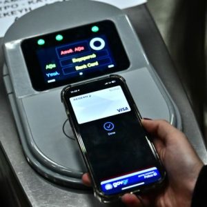 ΓΕΚ ΤΕΡΝΑ: Με το tap2ride αλλάζει τα δεδομένα στις αθηναϊκές συγκοινωνίες