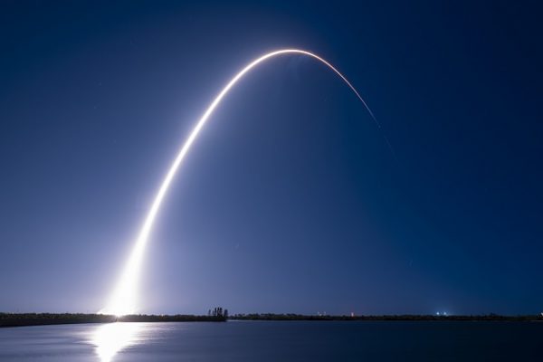 SpaceX: Νέα εκτόξευση και αποστολή δυο ρομποτικών οχημάτων στο φεγγάρι