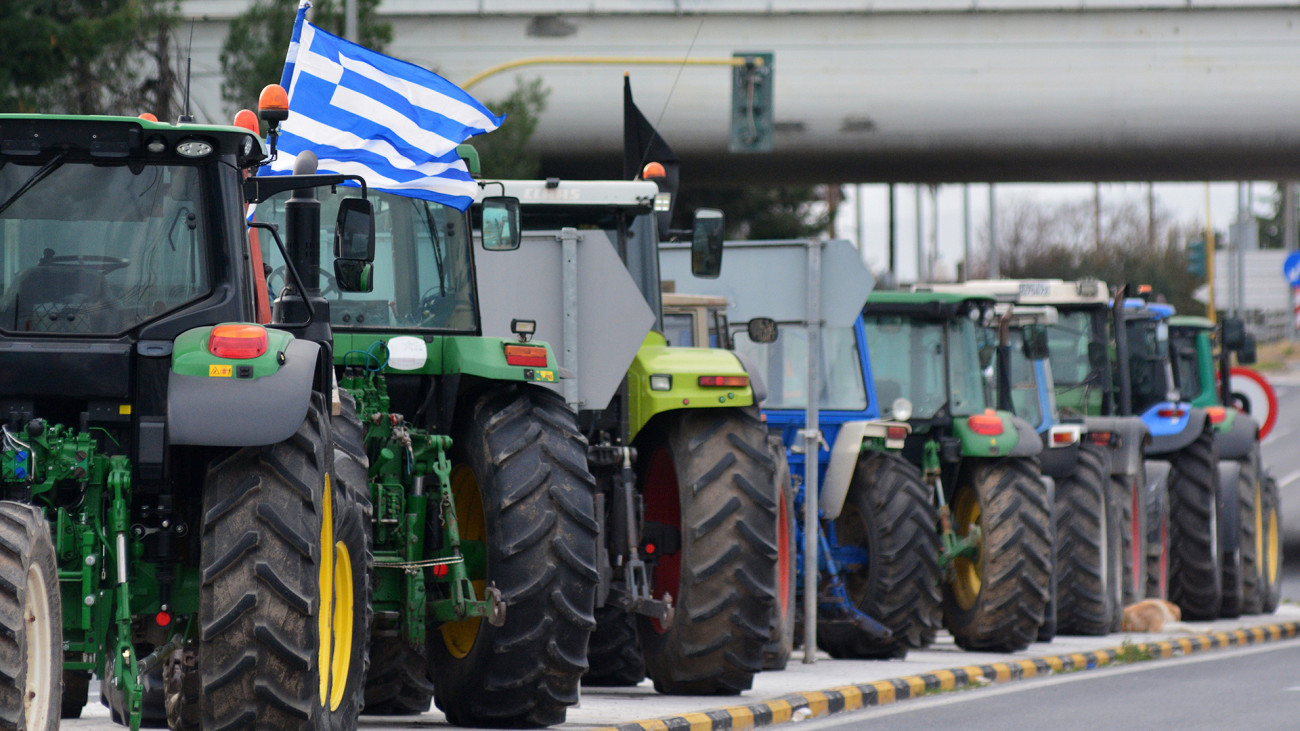 Αγρότες: Ενισχύονται τα μπλόκα σε όλη την Ελλάδα – Τα επόμενα βήματα