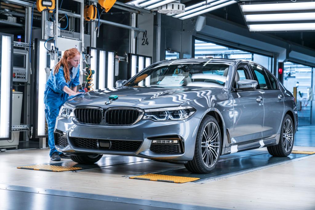 BMW: Μείωση δασμών για οχήματα από ΗΠΑ προτείνει η γερμανική αυτοκινητοβιομηχανία