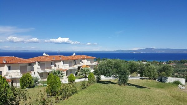 Trends Shifting Among Foreigners Buying Holiday Houses in Greece