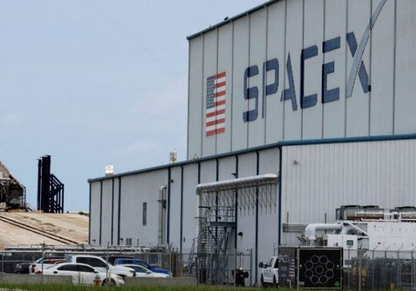 Ιταλία: Deal 1,5 δισ. δολ. Μελόνι με SpaceX για υπηρεσίες ασφαλείας τηλεπικοινωνιών