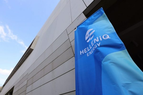 HELLENiQ ENERGY: «Κύμα ζεστασιάς» για μαθητές