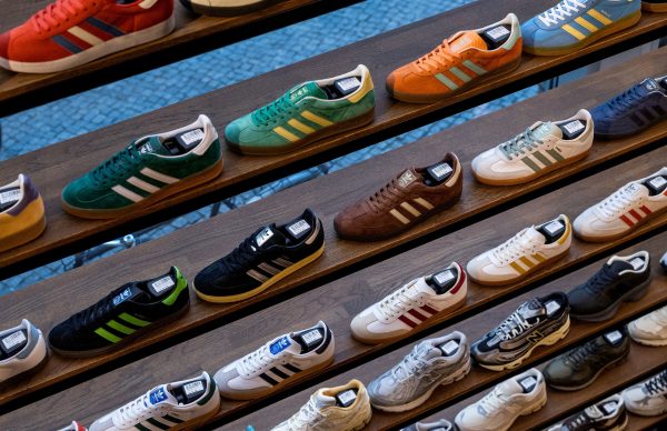 Adidas: «Φουντώνει» ο «πόλεμος» με Nike, στοχεύει σε μεγαλύτερο μερίδιο αγοράς στις ΗΠΑ