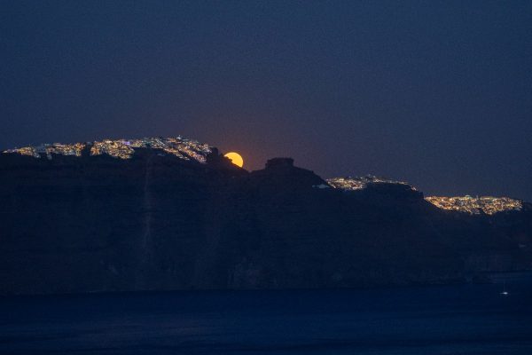 Quakes Rattle Santorini Overnight, Authorities Say Island is Safe