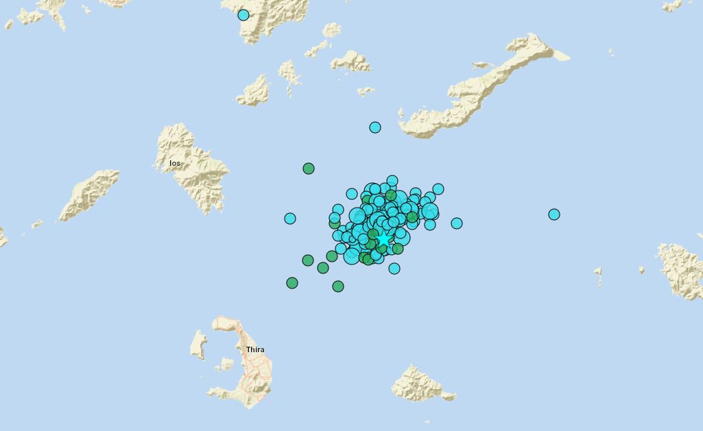 Σεισμοί στη Σαντορίνη: Σχεδόν ένας σεισμός κάθε δέκα λεπτά στις Κυκλάδες