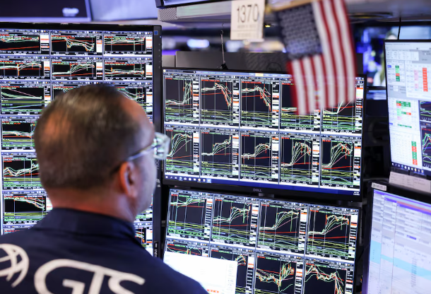 Wall Street: Τα φώτα στη Fed μετά το sell off της προηγούμενης εβδομάδας