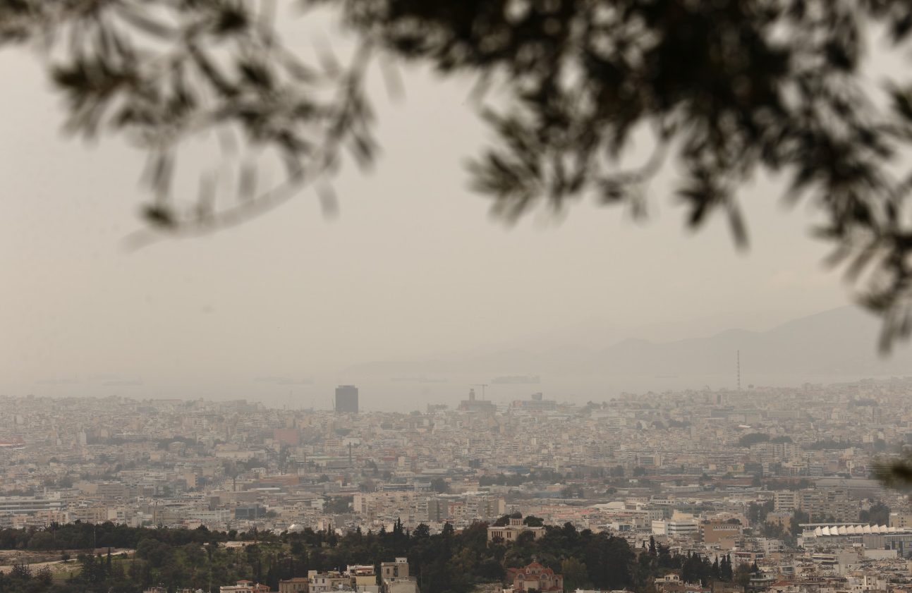 Καιρός: Κύμα αφρικανικής σκόνης και ζέστη την Κυριακή – Πού αναμένονται βροχές και καταιγίδες