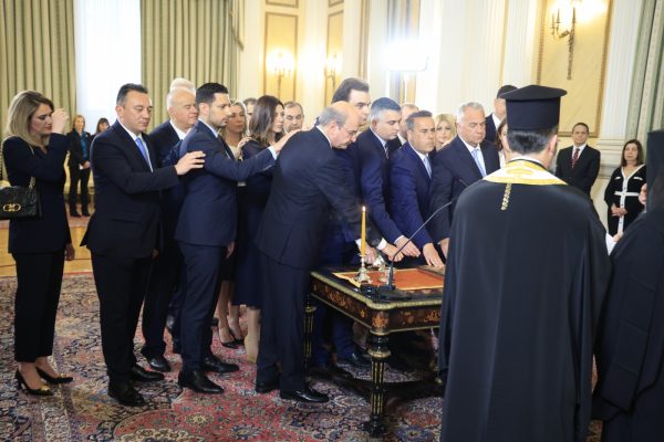 Greece’s New Government Members Sworn in at Presidential Mansion