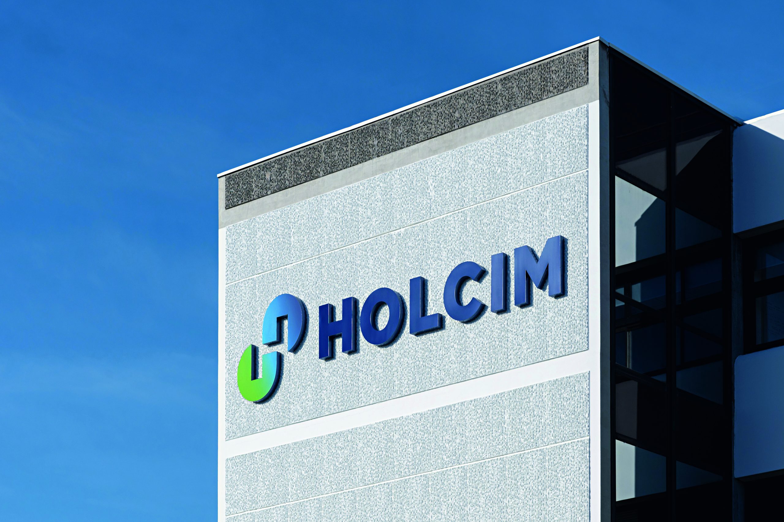 Holcim: Επιδόσεις ρεκόρ για το 2024 – Οι στόχοι για το 2025