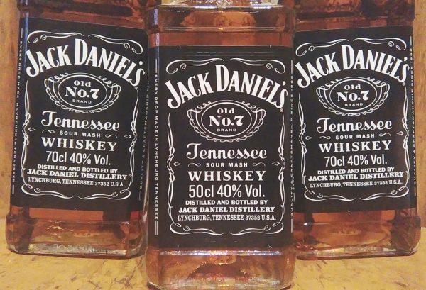 Jack Daniel’s: Δασμοί ή μποϊκοτάζ; Τι «προτιμά» η Brown-Forman